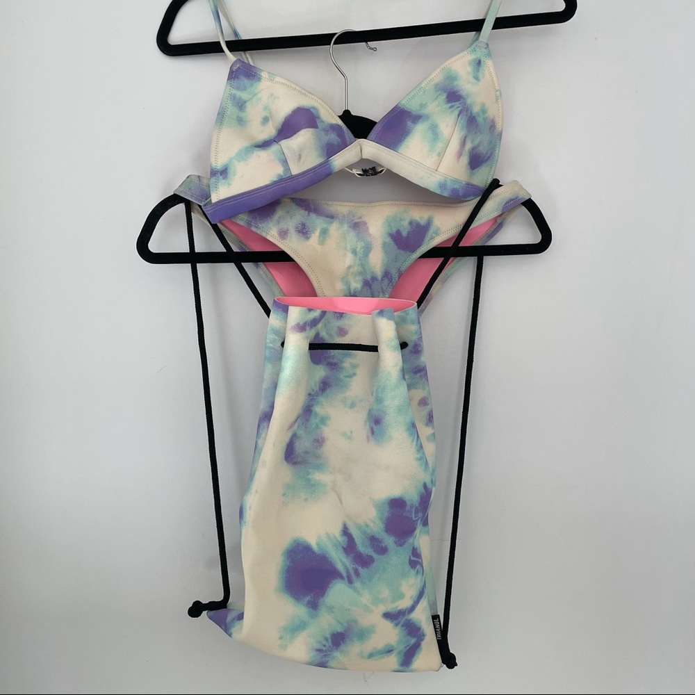 Triangl tie dye neoprene Bikini- bag included!